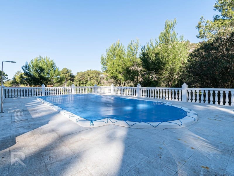 8 soveværelse Villa til salg i Simat de la Valldigna - € 550.000 (Ref: 8774015)