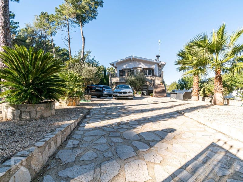 8 soveværelse Villa til salg i Simat de la Valldigna - € 550.000 (Ref: 8774015)