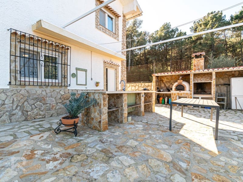 8 soveværelse Villa til salg i Simat de la Valldigna - € 550.000 (Ref: 8774015)