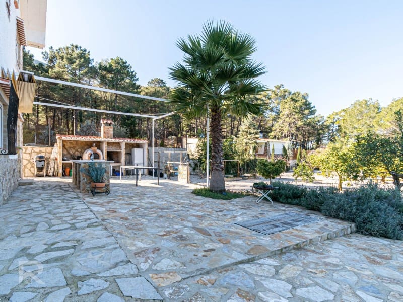 8 soveværelse Villa til salg i Simat de la Valldigna - € 550.000 (Ref: 8774015)