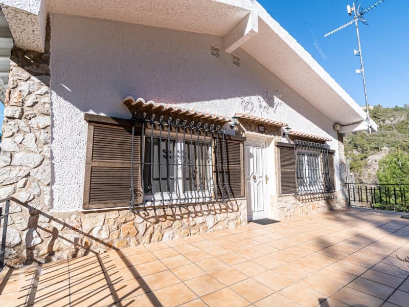 8 soveværelse Villa til salg i Simat de la Valldigna - € 550.000 (Ref: 8774015)