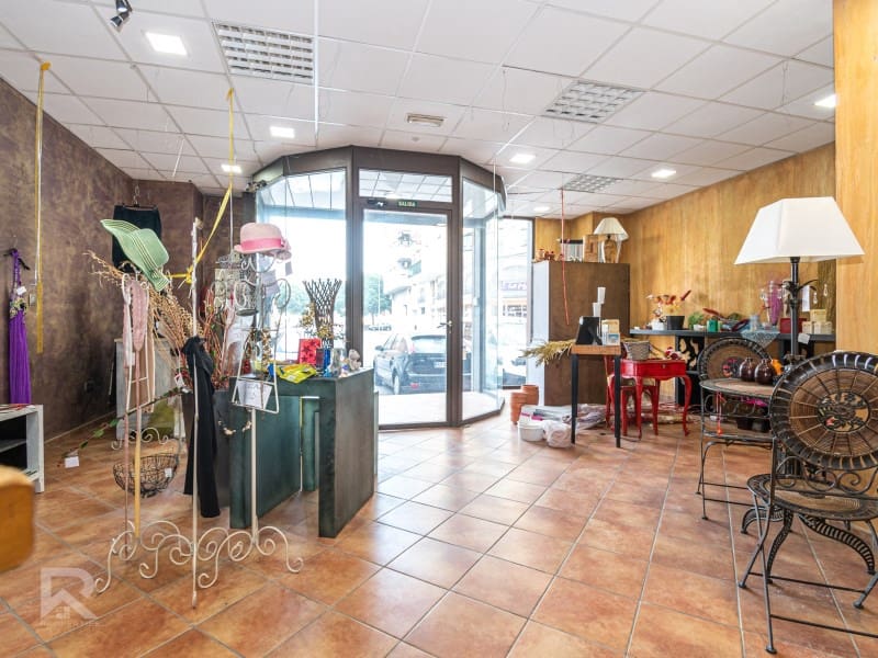 Local Commercial à vendre à Oliva - 157 000 € (Ref: 9106894)