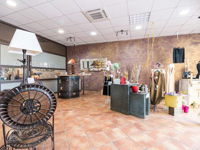 Commercial for sale in Oliva Pueblo, Oliva - € 157,000 (Ref: 9106894)