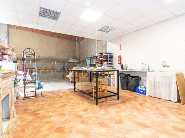 Commercial for sale in Oliva Pueblo, Oliva - € 157,000 (Ref: 9106894)