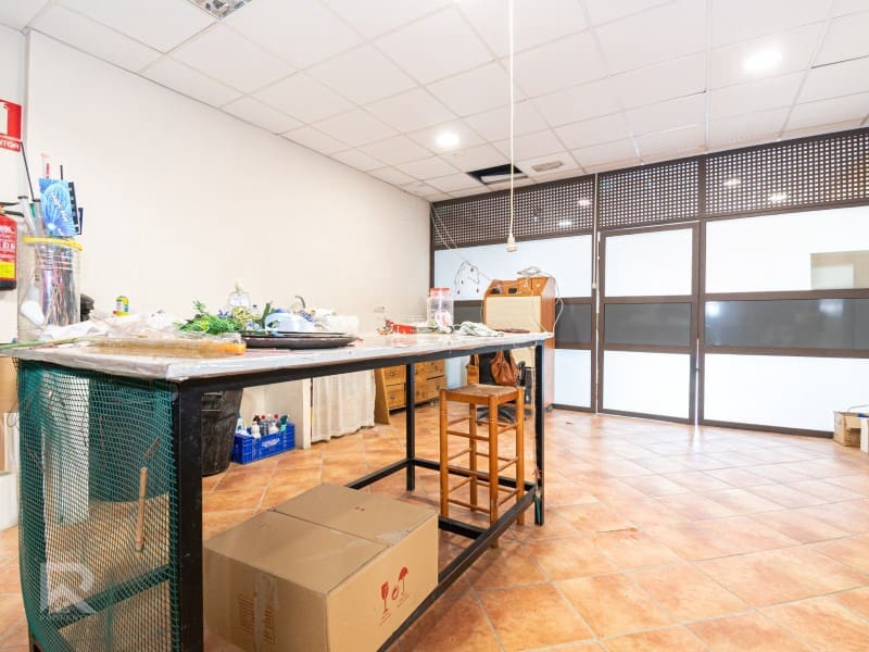 Local Commercial à vendre à Oliva - 157 000 € (Ref: 9106894)