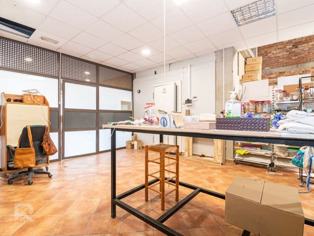 Commercial for sale in Oliva Pueblo, Oliva - € 157,000 (Ref: 9106894)