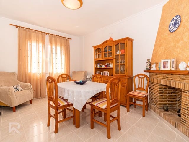 3 bedroom Villa for sale in Piles with pool garage - € 366,000 (Ref: 9161273)