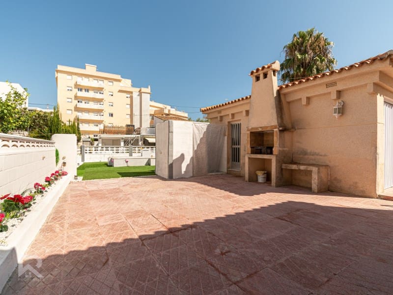 3 quarto Moradia para venda em Piles com piscina garagem - 366 000 € (Ref: 9161273)