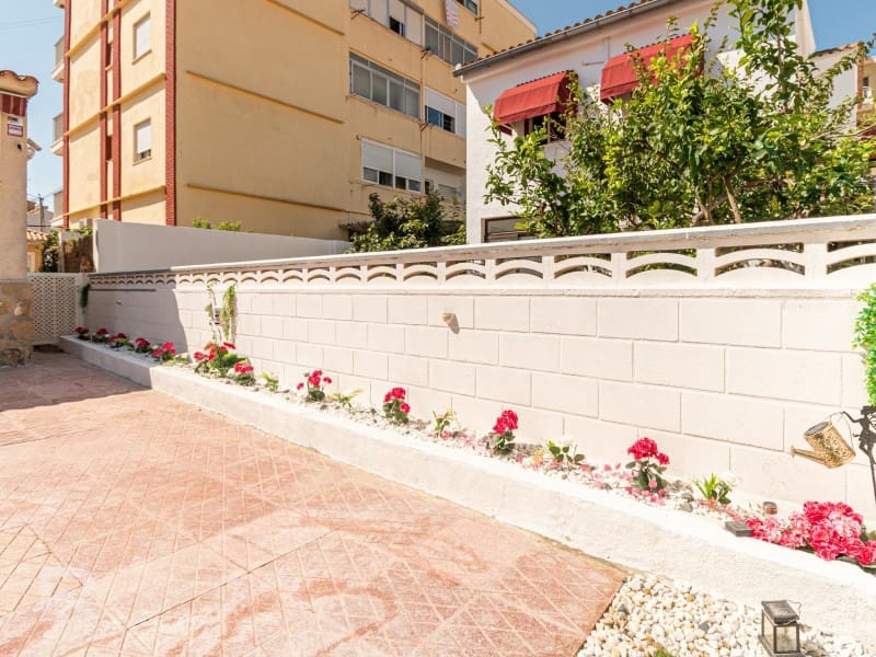 3 quarto Moradia para venda em Piles com piscina garagem - 366 000 € (Ref: 9161273)