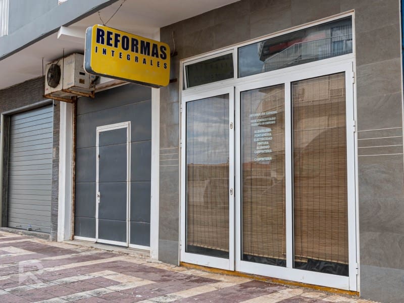 Commercial for sale in Daimus - € 46,000 (Ref: 9185493)