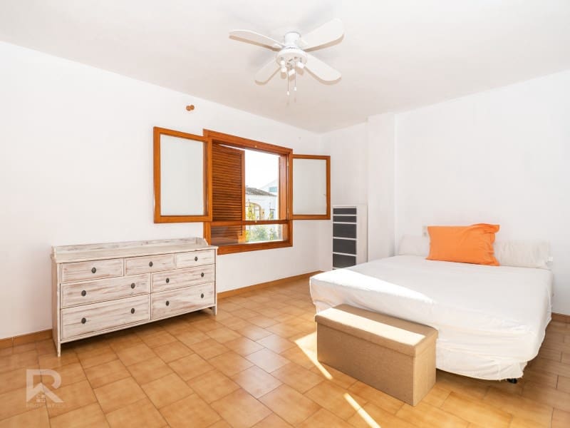 5 soveværelse Villa til salg i Gandia med garage - € 520.000 (Ref: 9240041)