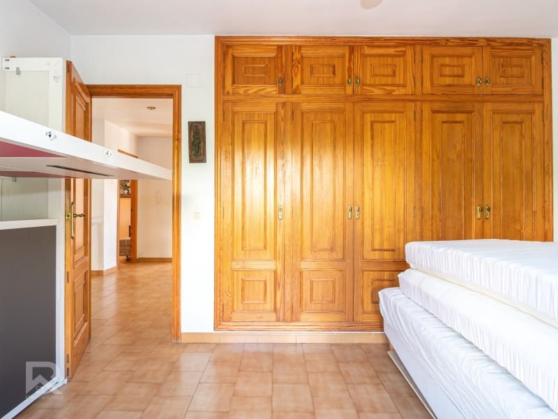 5 soveværelse Villa til salg i Gandia med garage - € 520.000 (Ref: 9240041)