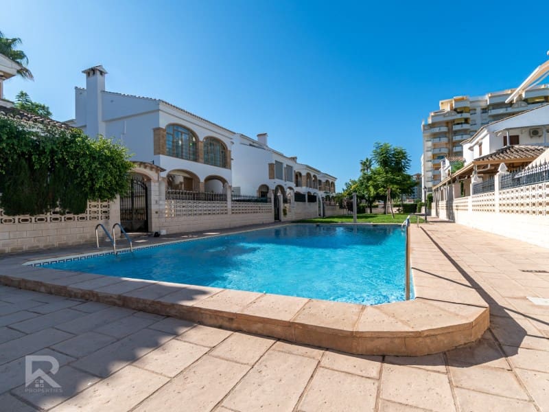 5 soveværelse Villa til salg i Gandia med garage - € 520.000 (Ref: 9240041)