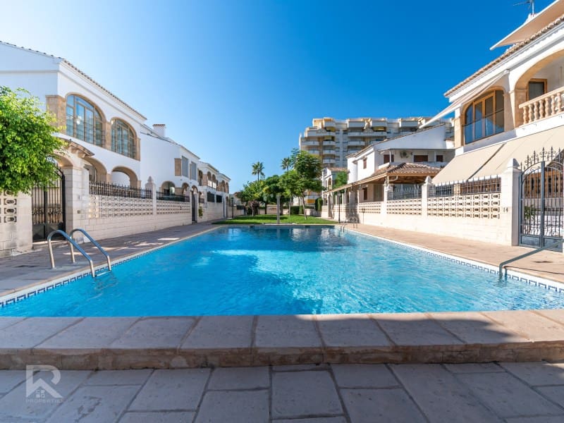 5 soveværelse Villa til salg i Gandia med garage - € 520.000 (Ref: 9240041)