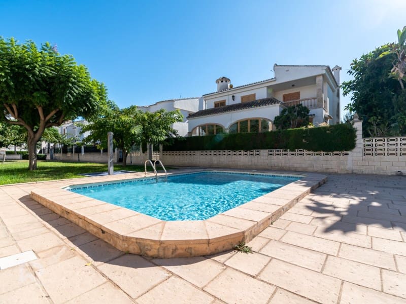 5 soveværelse Villa til salg i Gandia med garage - € 520.000 (Ref: 9240041)