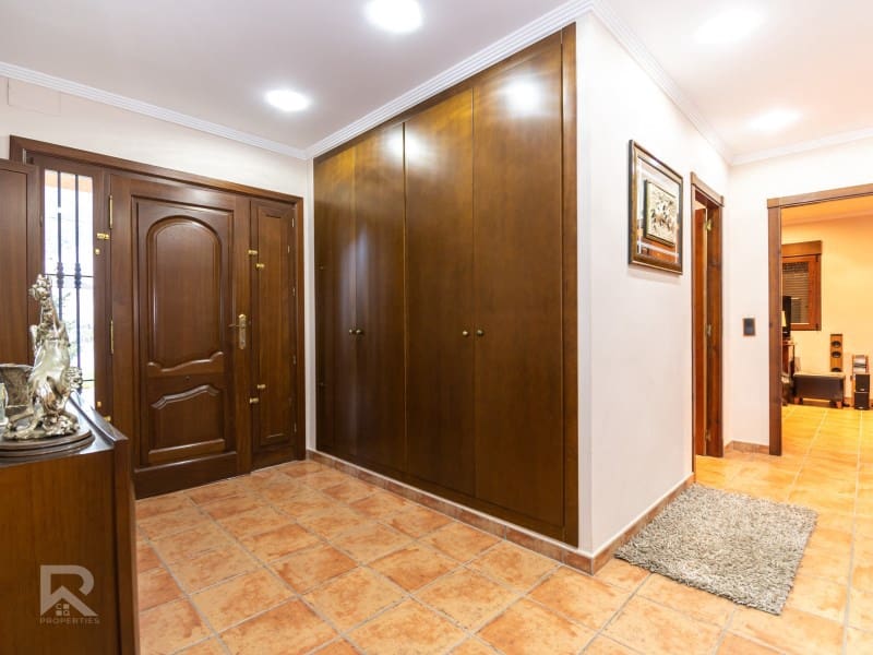 5 soveværelse Villa til salg i Terrateig med garage - € 280.000 (Ref: 9356779)