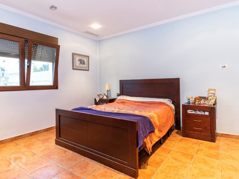 5 soveværelse Villa til salg i Terrateig med garage - € 280.000 (Ref: 9356779)