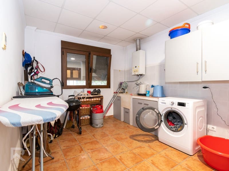 5 soveværelse Villa til salg i Terrateig med garage - € 280.000 (Ref: 9356779)