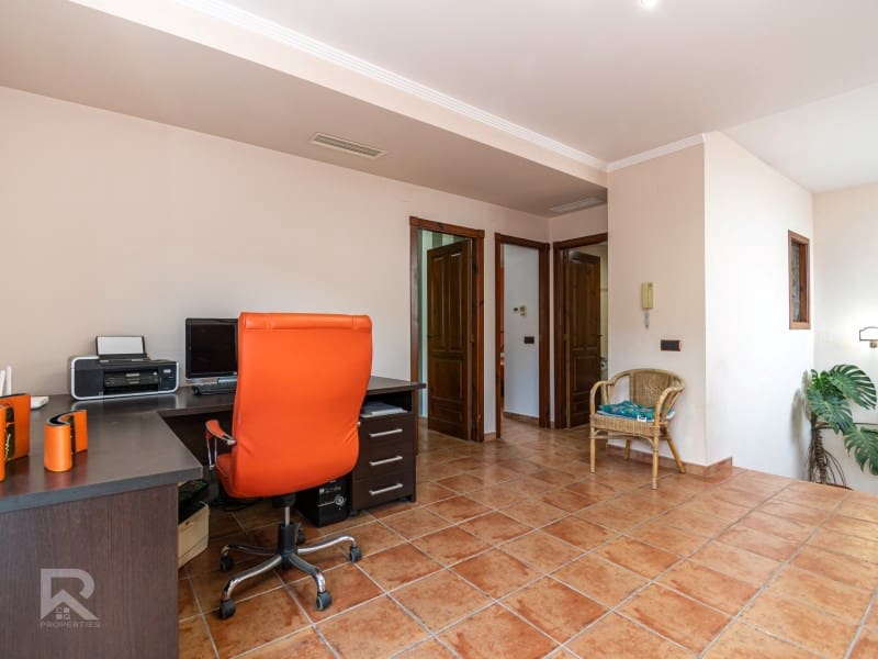 5 soveværelse Villa til salg i Terrateig med garage - € 280.000 (Ref: 9356779)