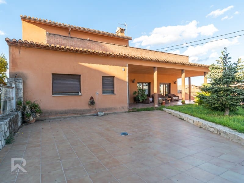 5 soveværelse Villa til salg i Terrateig med garage - € 280.000 (Ref: 9356779)