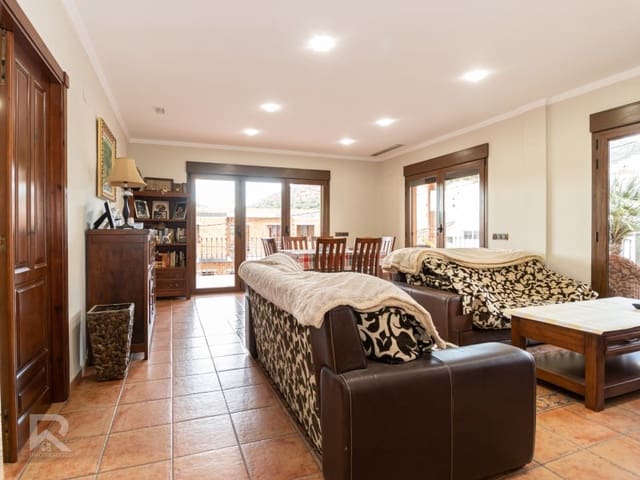 5 soveværelse Villa til salg i Terrateig med garage - € 280.000 (Ref: 9356779)