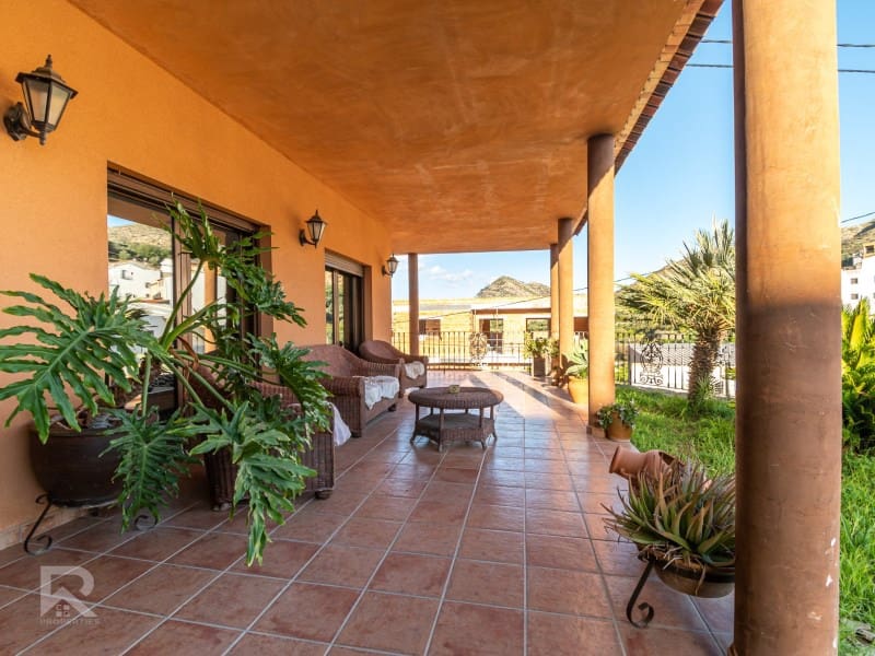 5 soveværelse Villa til salg i Terrateig med garage - € 280.000 (Ref: 9356779)