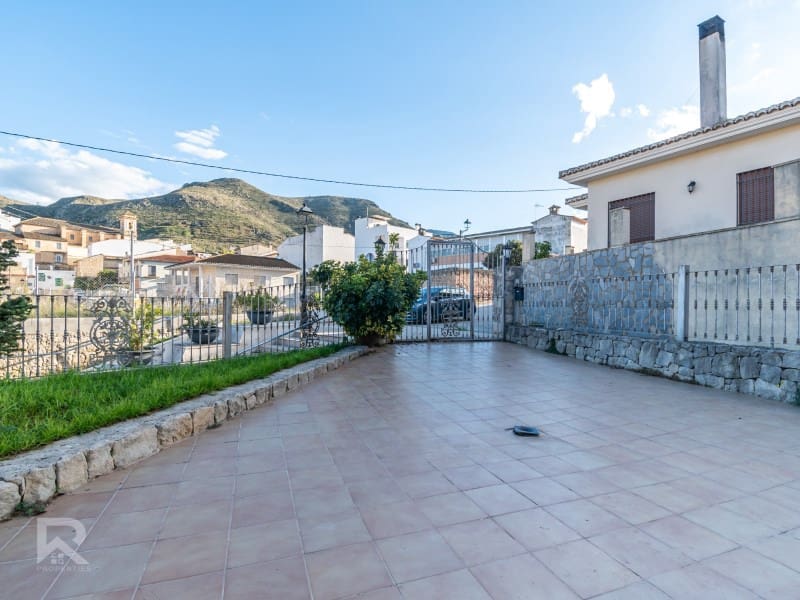 5 soveværelse Villa til salg i Terrateig med garage - € 280.000 (Ref: 9356779)