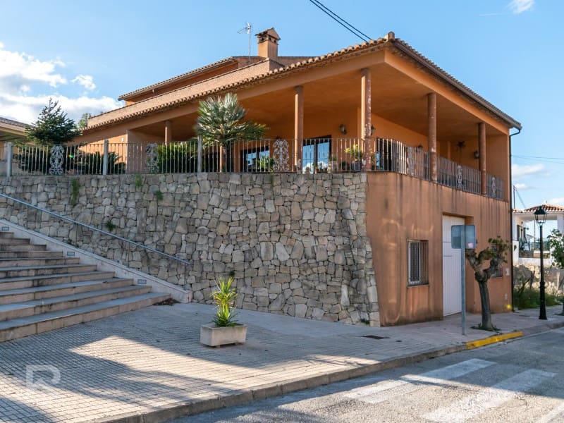 5 soveværelse Villa til salg i Terrateig med garage - € 280.000 (Ref: 9356779)