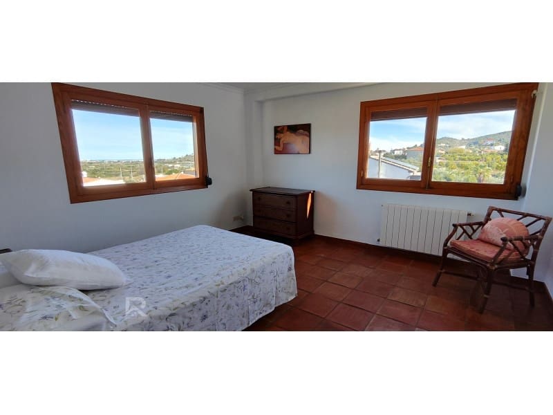 4 soverom Villa til leie i La Font d'En Carros med garasje - € 1 500 (Ref: 9499757)