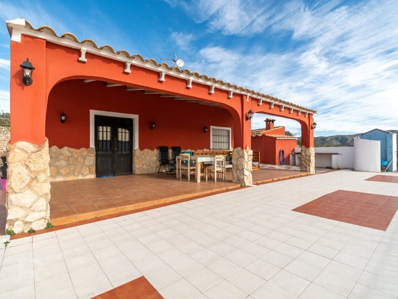 3 chambre Villa/Maison à vendre à Llutxent avec garage - 295 000 € (Ref: 9578775)