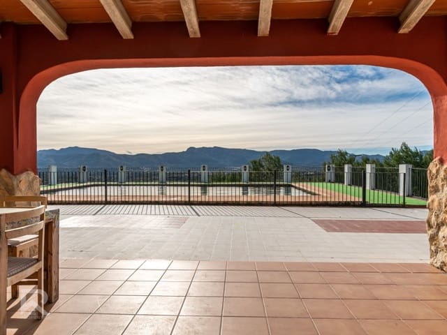 3 chambre Villa/Maison à vendre à Llutxent avec garage - 295 000 € (Ref: 9578775)