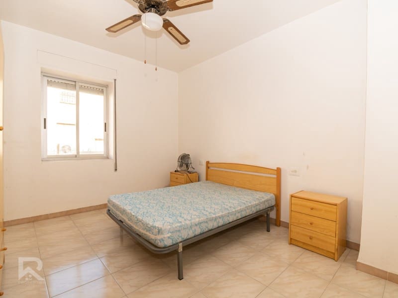 6 makuuhuone Omakotitalo myytävänä paikassa Llocnou de Sant Jeroni - 189 000 € (Ref: 9578776)