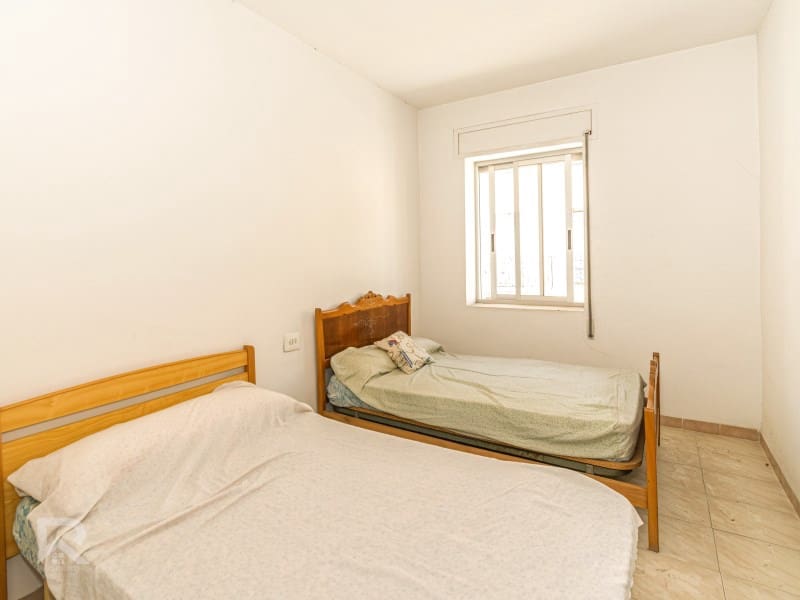 6 makuuhuone Omakotitalo myytävänä paikassa Llocnou de Sant Jeroni - 189 000 € (Ref: 9578776)