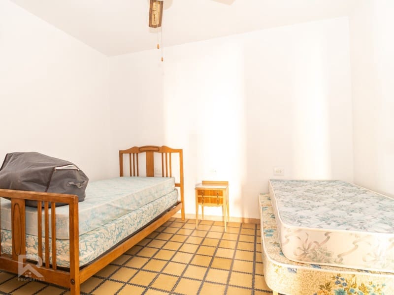 6 makuuhuone Omakotitalo myytävänä paikassa Llocnou de Sant Jeroni - 189 000 € (Ref: 9578776)