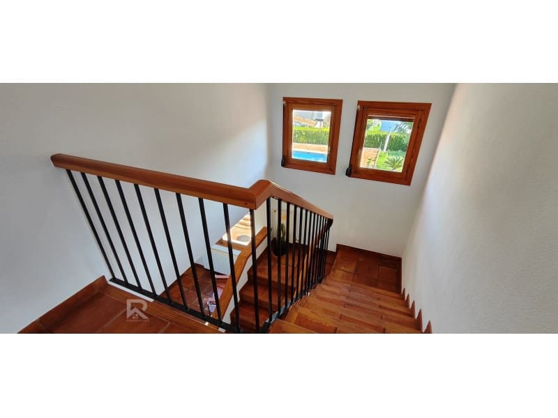 4 chambre Villa/Maison à vendre à La Font d'En Carros avec garage - 600 000 € (Ref: 9608143)