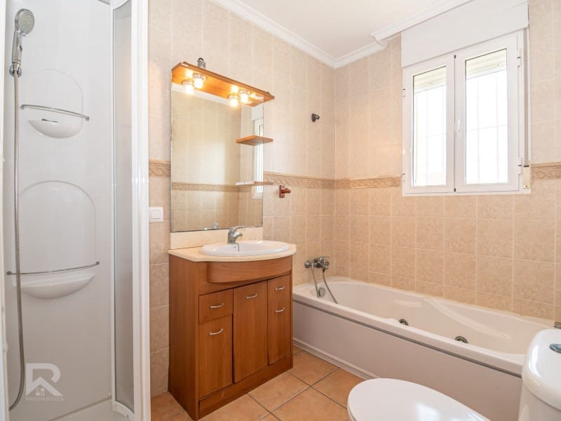 4 camera da letto Villetta Bifamiliare in vendita in Miramar con garage - 298.000 € (Rif: 9651830)