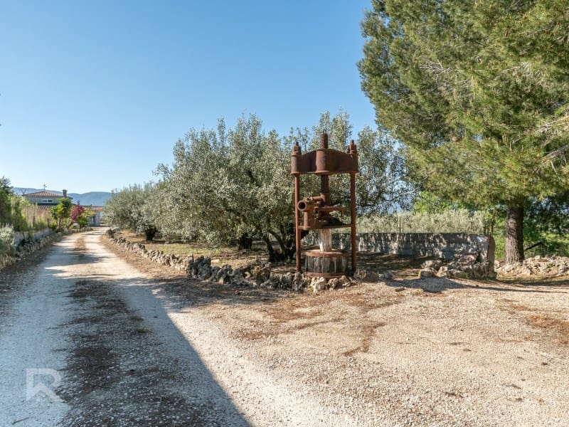 13 sypialnia Willa na sprzedaż w Llutxent z garażem - 485 000 € (Ref: 9784539)