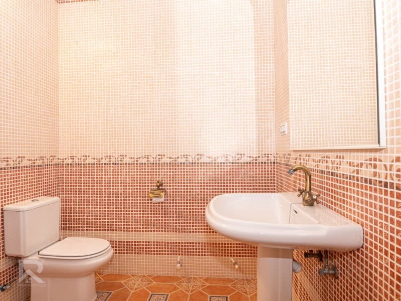 13 sypialnia Willa na sprzedaż w Llutxent z garażem - 485 000 € (Ref: 9784539)