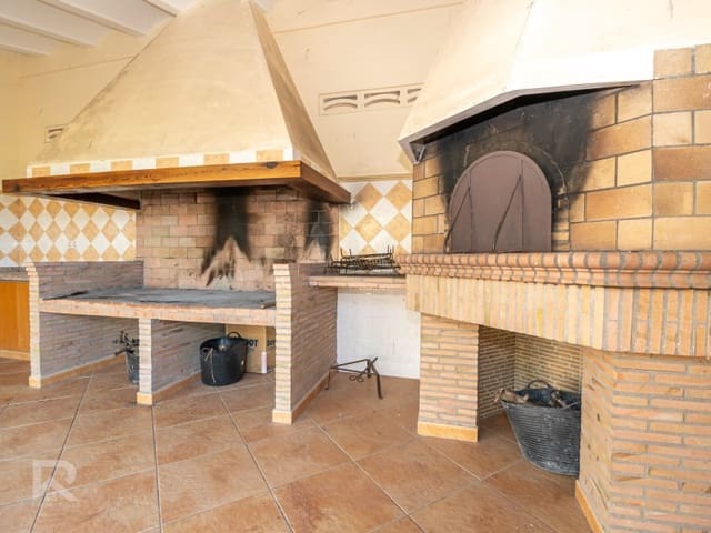 13 sypialnia Willa na sprzedaż w Llutxent z garażem - 485 000 € (Ref: 9784539)