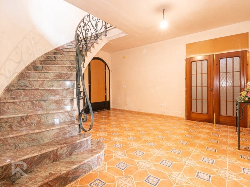 13 sypialnia Willa na sprzedaż w Llutxent z garażem - 485 000 € (Ref: 9784539)