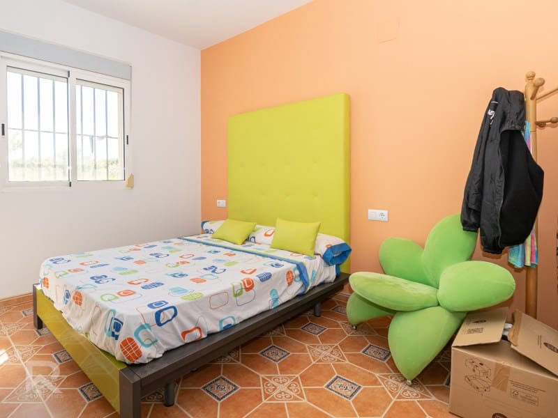 13 sypialnia Willa na sprzedaż w Llutxent z garażem - 485 000 € (Ref: 9784539)