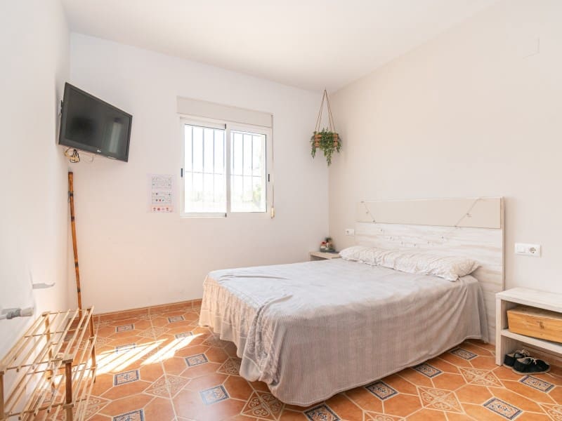 13 sypialnia Willa na sprzedaż w Llutxent z garażem - 485 000 € (Ref: 9784539)