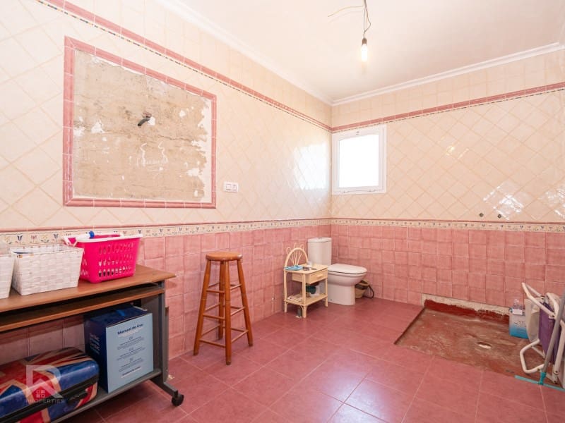 13 sypialnia Willa na sprzedaż w Llutxent z garażem - 485 000 € (Ref: 9784539)