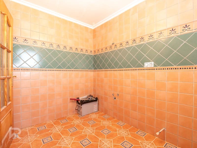 13 sypialnia Willa na sprzedaż w Llutxent z garażem - 485 000 € (Ref: 9784539)