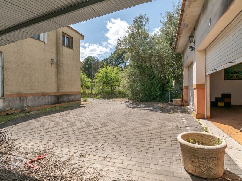 5 bedroom Villa for sale in Villalonga with garage - € 270,000 (Ref: 9840319)