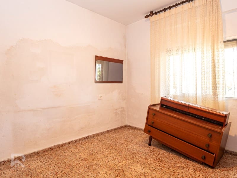 Chalet de 4 habitaciones en Gandia en venta con piscina garaje - 299.000 € (Ref: 9892449)