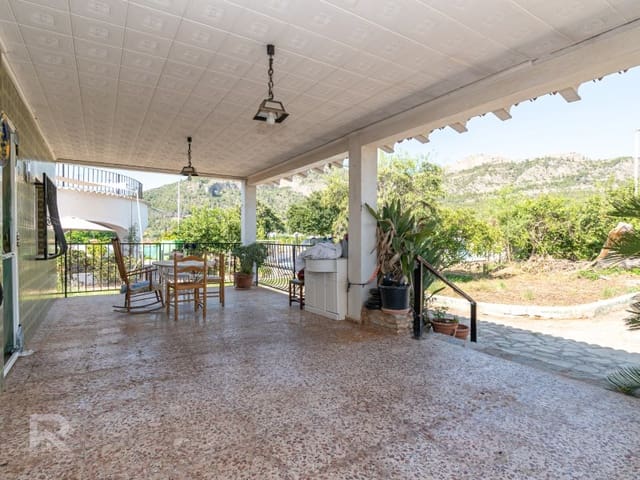 Chalet de 4 habitaciones en Gandia en venta con piscina garaje - 299.000 € (Ref: 9892449)