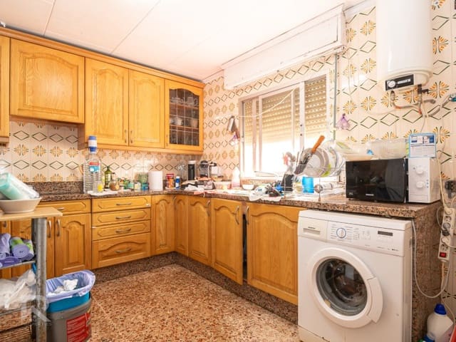 Chalet de 4 habitaciones en Gandia en venta con piscina garaje - 299.000 € (Ref: 9892449)