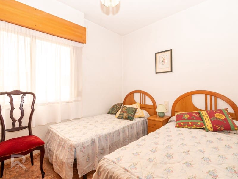 4 slaapkamer Flat te koop in Gandia met garage - € 169.000 (Ref: 9915913)