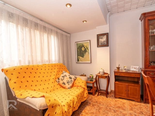 4 slaapkamer Flat te koop in Gandia met garage - € 169.000 (Ref: 9915913)